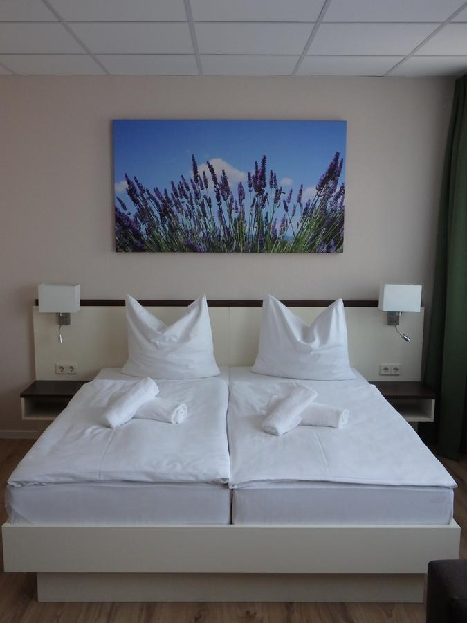 Garni Hotel Lavendelhof Nauen Luaran gambar